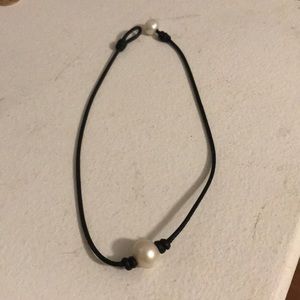 Pearl choker necklace